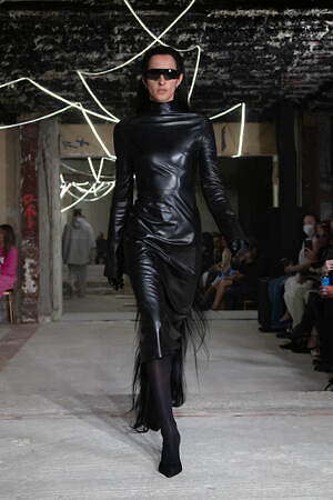 ヴェトモン(VETEMENTS) 2023年春夏ウィメンズ&メンズコレクション  - 写真29