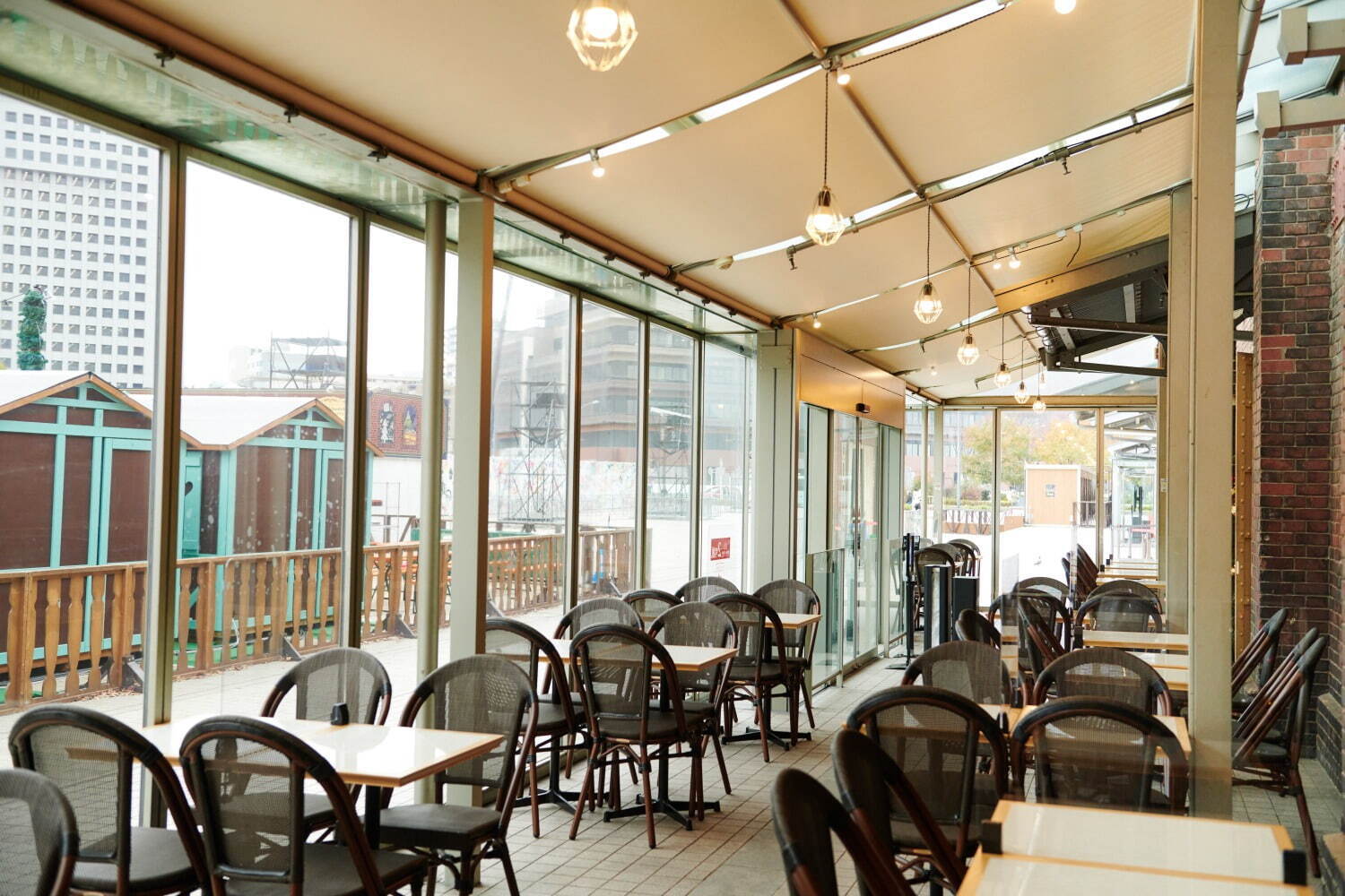 横浜赤レンガ倉庫「赤レンガでわんさんぽ」特設ドッグランを設置、100店舗が集結するドッグマーケットも｜写真12