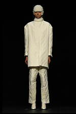 アンリアレイジ 2023年秋冬コレクション - 等しく異なる二つの世界を衣服に纏う｜写真3