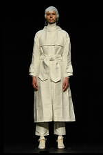 アンリアレイジ 2023年秋冬コレクション - 等しく異なる二つの世界を衣服に纏う｜写真7