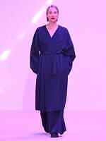 CFCL 23-24年秋冬コレクション - ニット技術にエレガンスを溶け込ませて｜写真11