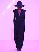 CFCL 23-24年秋冬コレクション - ニット技術にエレガンスを溶け込ませて｜写真13