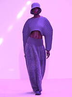 CFCL 23-24年秋冬コレクション - ニット技術にエレガンスを溶け込ませて｜写真32