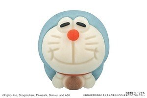 ドラえもんが“どらやき”を持つ和菓子「食べマス ドラえもん2023」こしあん＆カスタード味｜写真4