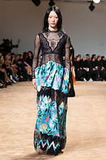 パコ ラバンヌ 2023-24年秋冬コレクション-夢のような白い空間への誘い-｜写真15