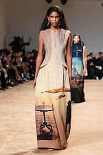 パコ ラバンヌ 2023-24年秋冬コレクション-夢のような白い空間への誘い-｜写真20