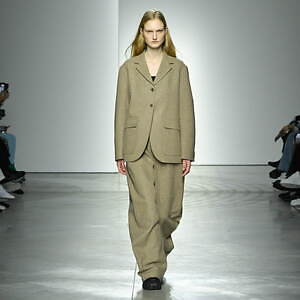 オニツカタイガー(Onitsuka Tiger) 2023-24年秋冬ウィメンズ&メンズコレクション  - 写真1