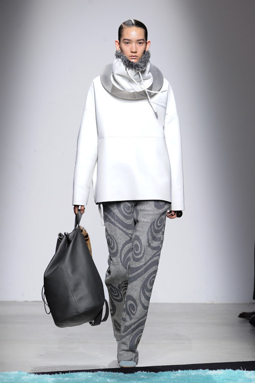 アクネ ストゥディオズ(Acne Studios) 2014-15年秋冬ウィメンズコレクション シルエット - 写真25