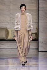 ジョルジオ アルマーニ 2023年秋冬ウィメンズコレクション - 対立する質感の交響｜写真7