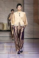 ジョルジオ アルマーニ 2023年秋冬ウィメンズコレクション - 対立する質感の交響｜写真9