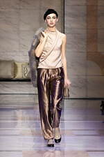 ジョルジオ アルマーニ 2023年秋冬ウィメンズコレクション - 対立する質感の交響｜写真10