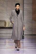 ジョルジオ アルマーニ 2023年秋冬ウィメンズコレクション - 対立する質感の交響｜写真15