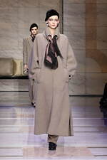 ジョルジオ アルマーニ 2023年秋冬ウィメンズコレクション - 対立する質感の交響｜写真22