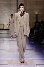 ジョルジオ アルマーニ 2023年秋冬ウィメンズコレクション - 対立する質感の交響｜写真23