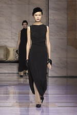 ジョルジオ アルマーニ 2023年秋冬ウィメンズコレクション - 対立する質感の交響｜写真26