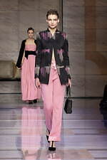 ジョルジオ アルマーニ 2023年秋冬ウィメンズコレクション - 対立する質感の交響｜写真31