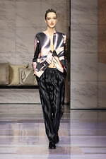 ジョルジオ アルマーニ 2023年秋冬ウィメンズコレクション - 対立する質感の交響｜写真41