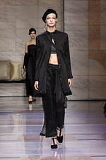 ジョルジオ アルマーニ 2023年秋冬ウィメンズコレクション - 対立する質感の交響｜写真59