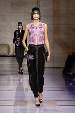 ジョルジオ アルマーニ 2023年秋冬ウィメンズコレクション - 対立する質感の交響｜写真68