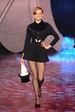 オランピア ル タン 2014-15年秋冬コレクション - セクシーでお茶目なガールズマジシャン｜写真8