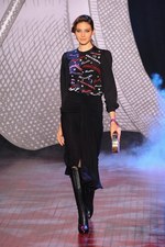 オランピア ル タン 2014-15年秋冬コレクション - セクシーでお茶目なガールズマジシャン｜写真32