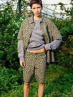 A.P.C.×英国・リバティ、フラワーモチーフドレスや大振りペイズリー柄シャツ｜写真47