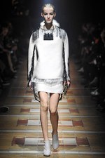 ランバン 2014-15年秋冬コレクション - リュクスな装いにトライバルの要素を織り交ぜて｜写真22