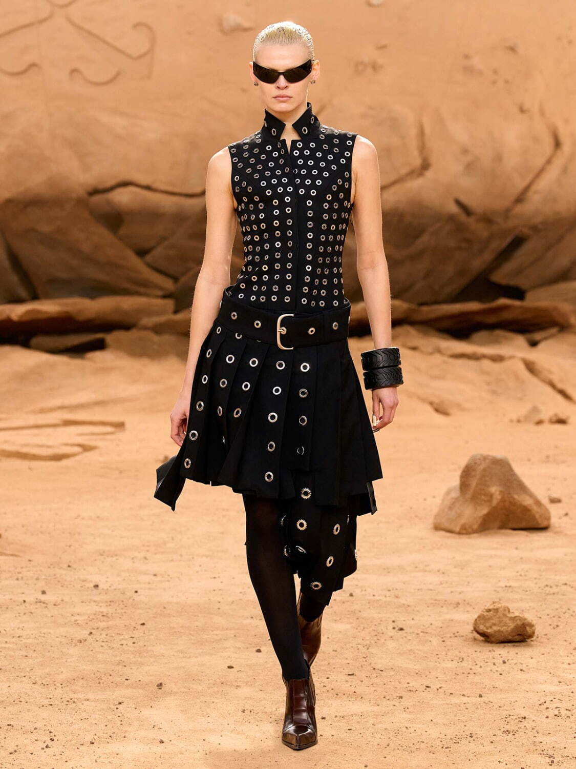 オフ-ホワイト  2023-24年秋冬<span>コレクション</span> - 写真9