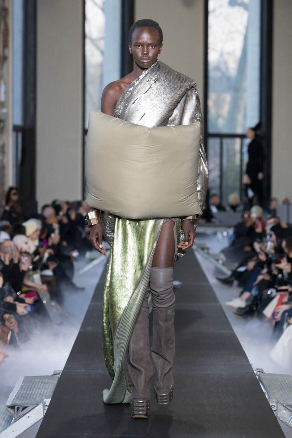 リック・オウエンス(Rick Owens) 2023-24年秋冬ウィメンズコレクション  - 写真9