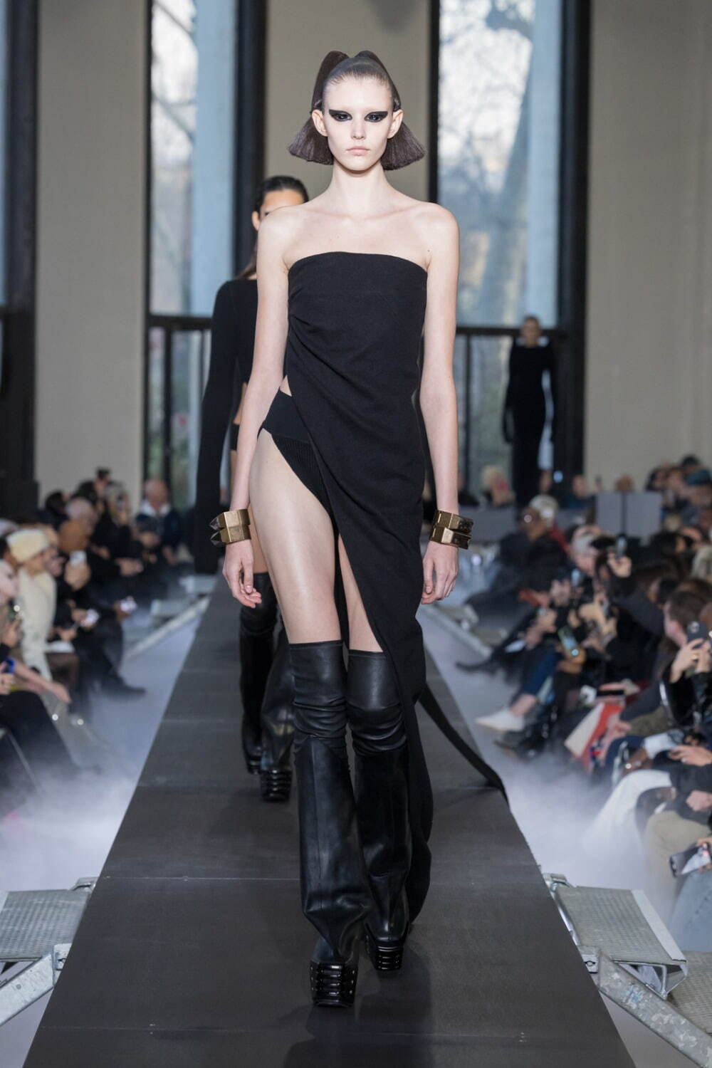 リック・オウエンス(Rick Owens) 2023-24年秋冬ウィメンズコレクション  - 写真11