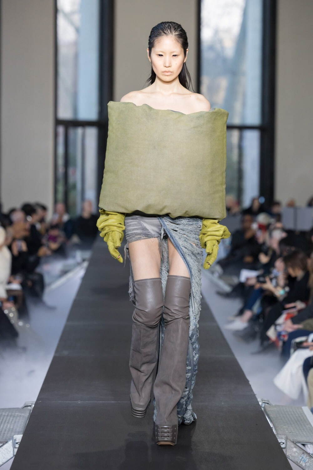 リック・オウエンス(Rick Owens) 2023-24年秋冬ウィメンズコレクション
