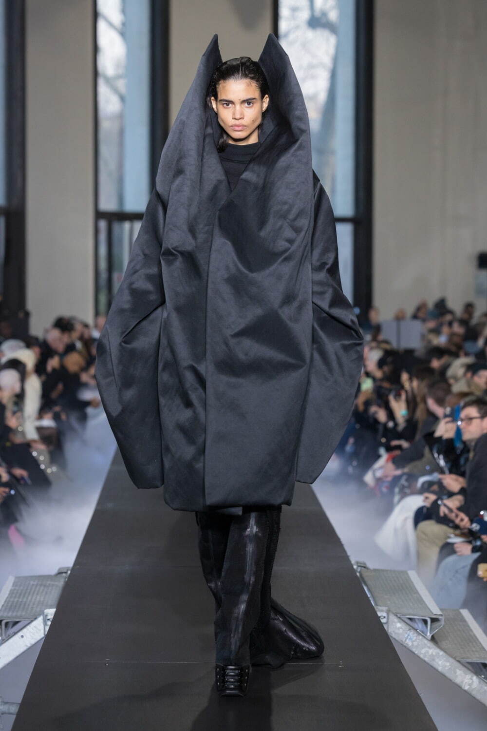 リック・オウエンス(Rick Owens) 2023-24年秋冬ウィメンズコレクション  - 写真52