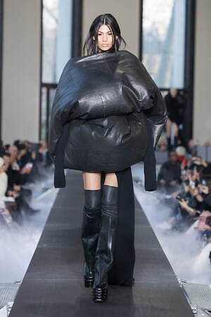リック・オウエンス(Rick Owens) 2023-24年秋冬ウィメンズコレクション  - 写真2