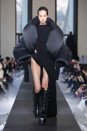 リック・オウエンス(Rick Owens) 2023-24年秋冬ウィメンズコレクション  - 写真31