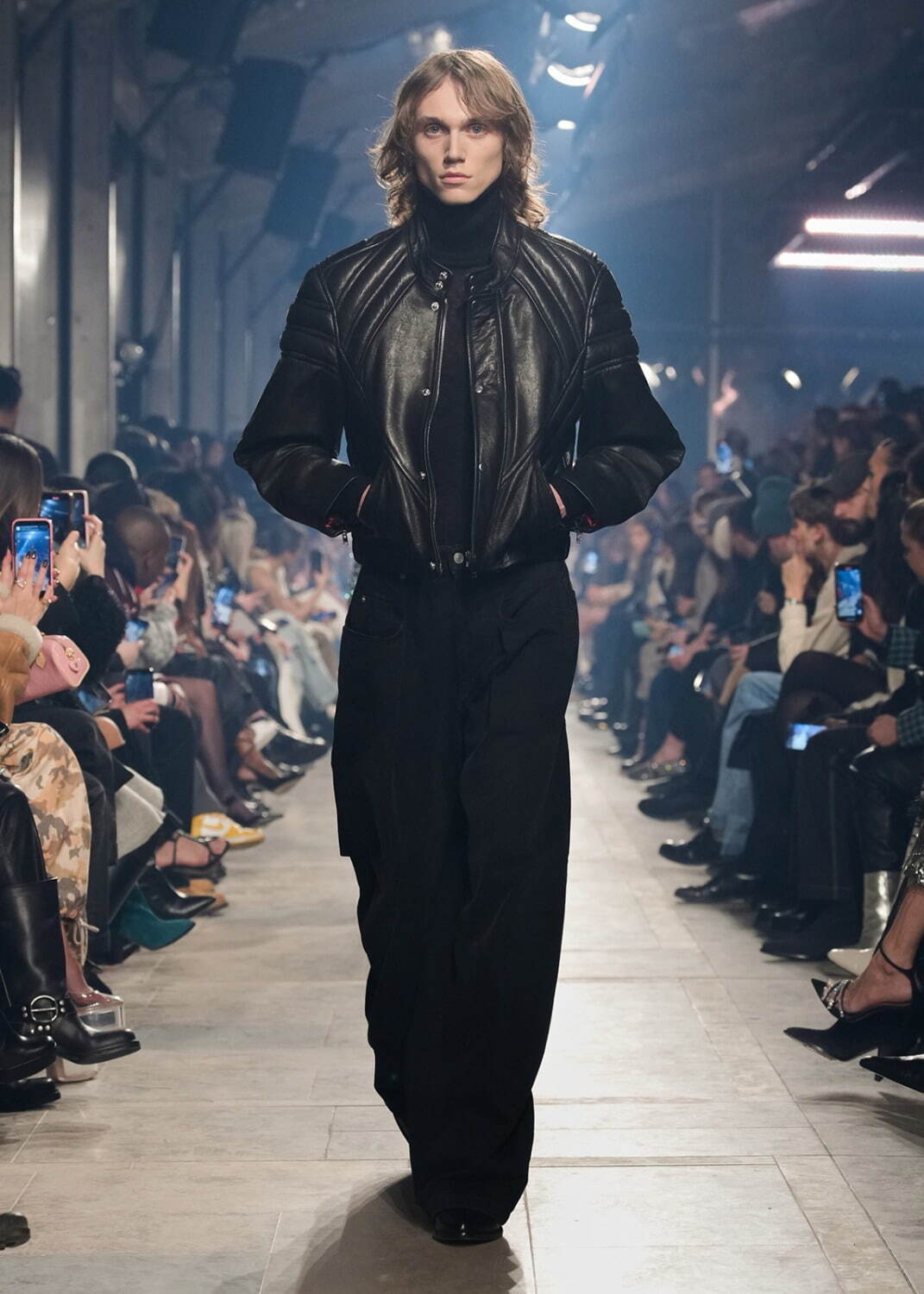 イザベル マラン(ISABEL MARANT) 2023-24年秋冬ウィメンズ&メンズコレクション  - 写真48