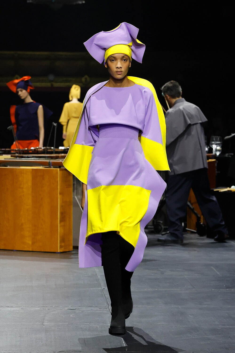 イッセイ ミヤケ(ISSEY MIYAKE) 2023-24年秋冬ウィメンズコレクション  - 写真29