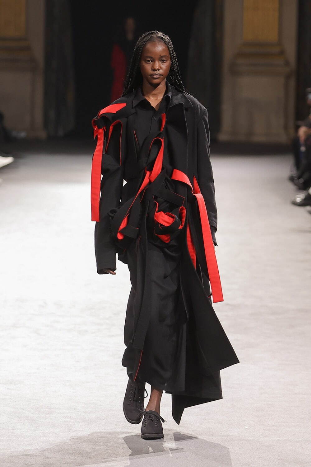 ヨウジヤマモト(Yohji Yamamoto) 2023-24年秋冬ウィメンズコレクション  - 写真24