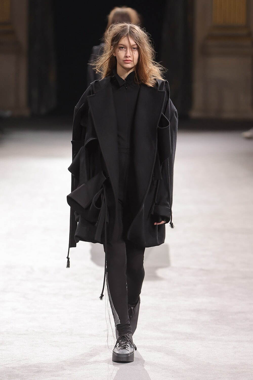 ヨウジヤマモト(Yohji Yamamoto) 2023-24年秋冬ウィメンズコレクション  - 写真28