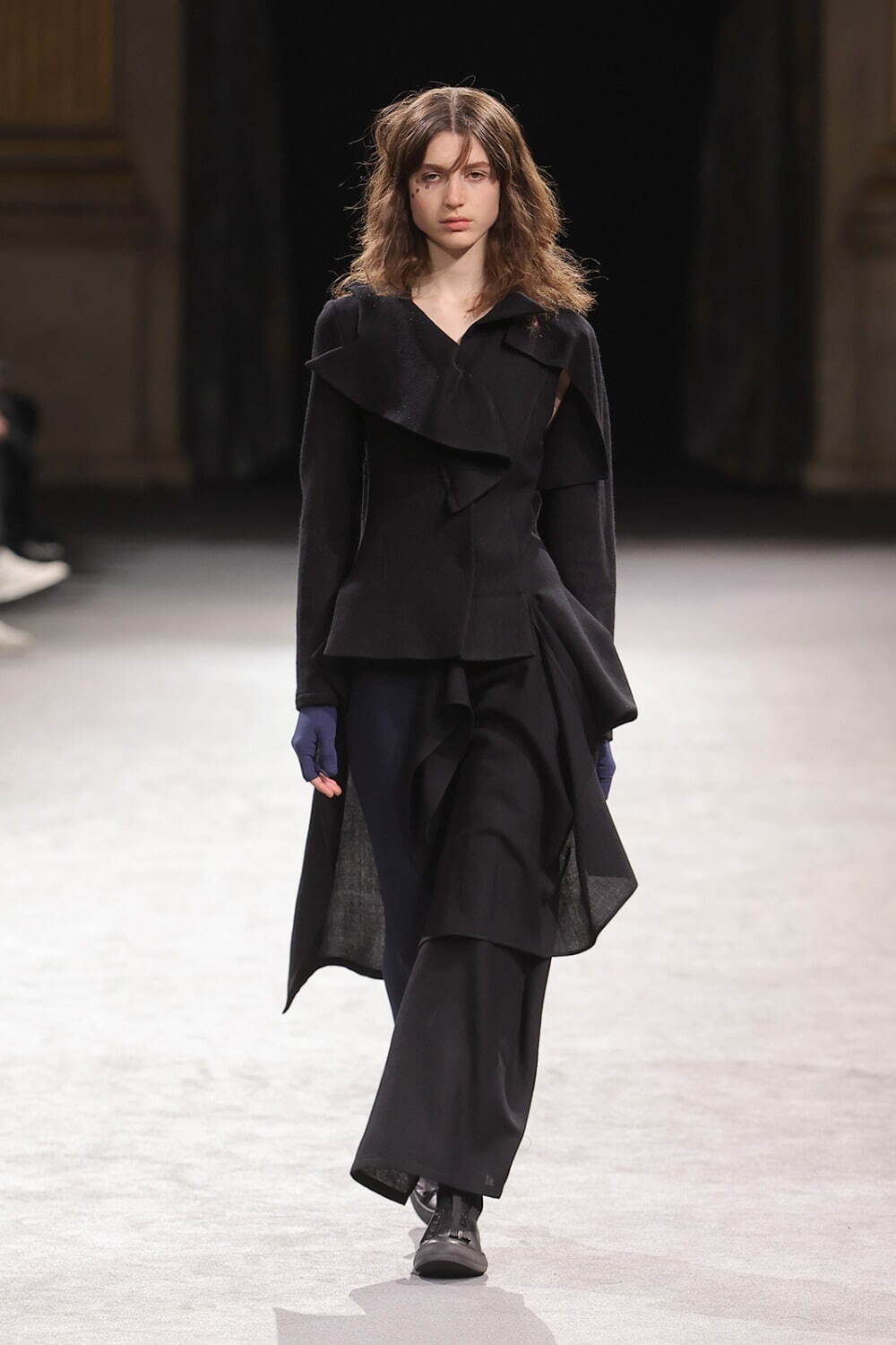 ヨウジヤマモト(Yohji Yamamoto) 2023-24年秋冬ウィメンズコレクション  - 写真36