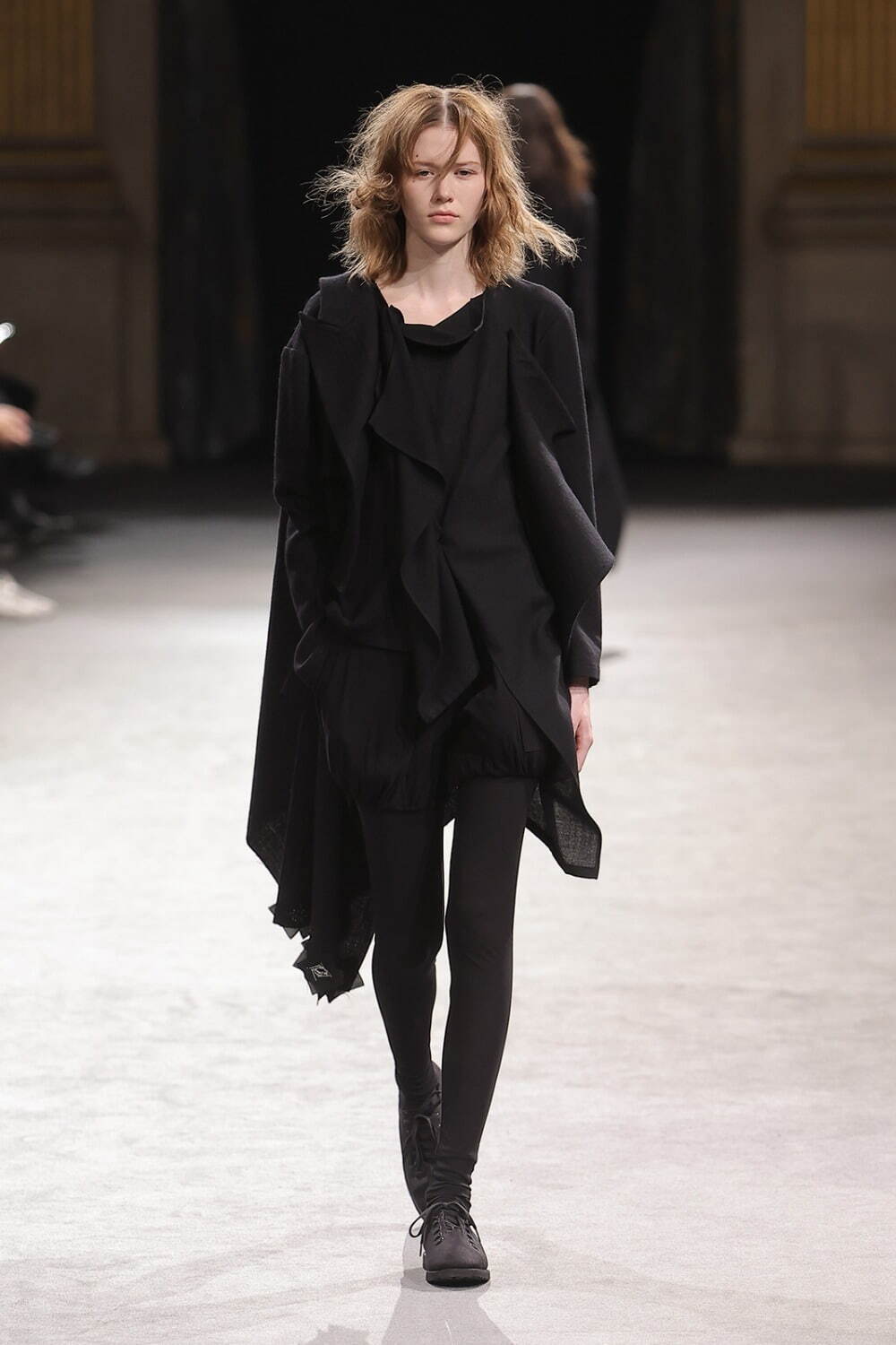 ヨウジヤマモト(Yohji Yamamoto) 2023-24年秋冬ウィメンズコレクション  - 写真39