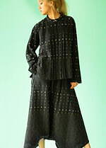 HaaT新作ウェア、ジャカード織“凸凹”セットアップや鳥モチーフの刺繍入りバッグ＆ポーチなど｜写真3