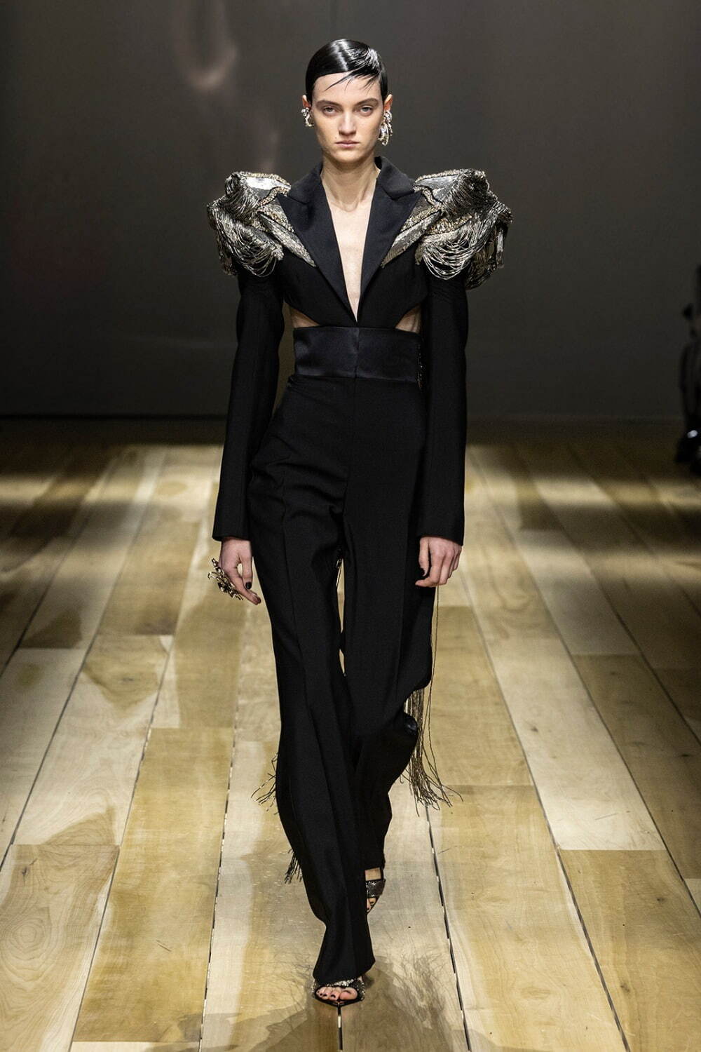 アレキサンダー・マックイーン(Alexander McQueen) 2023-24年秋冬