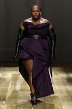 アレキサンダー・マックイーン 2023年秋冬ウィメンズコレクション - 解剖学で覆す衣服の既成概念｜写真16