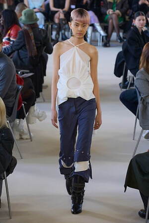 キコ・コスタディノフ(KIKO KOSTADINOV) 2023-24年秋冬ウィメンズコレクション  - 写真4