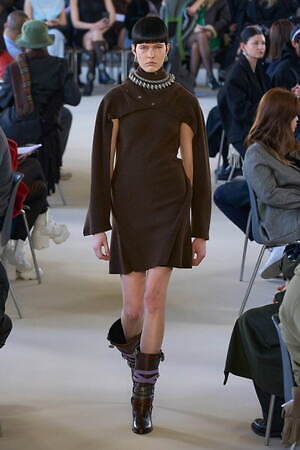 キコ・コスタディノフ(KIKO KOSTADINOV) 2023-24年秋冬ウィメンズコレクション  - 写真10