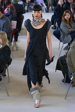 キコ・コスタディノフ(KIKO KOSTADINOV) 2023-24年秋冬ウィメンズコレクション  - 写真27