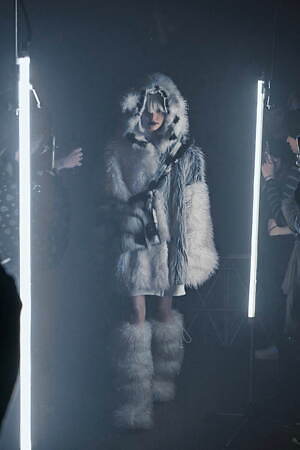 イクミ(IKUMI) 2022-23年秋冬ウィメンズ&メンズコレクション シルエット - 写真6