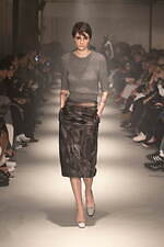 ヌメロ ヴェントゥーノ 2023-24年秋冬コレクション - フェミニティの常套句｜写真3