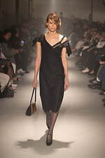 ヌメロ ヴェントゥーノ 2023-24年秋冬コレクション - フェミニティの常套句｜写真13