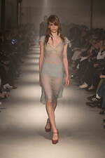 ヌメロ ヴェントゥーノ 2023-24年秋冬コレクション - フェミニティの常套句｜写真25